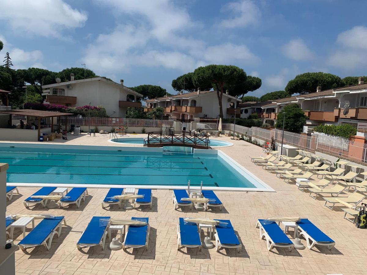 Santa Beach House Santa Marinella Eksteriør billede